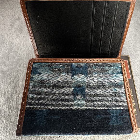 Tony Lama RFID Tri-Fold Wallet Genuine Leather Southwest Aztec Tribal Cowboy - Picture 3 of 11